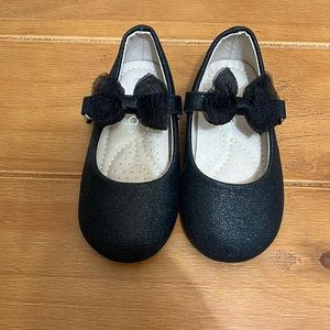 Size 5toddler black glitter dress shoes. Brand new.